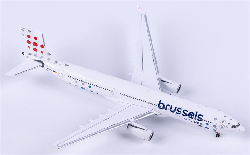 Aether Brussels Airlines Airbus A330-300 OO-SFX 1:500 Diecast Model view 2