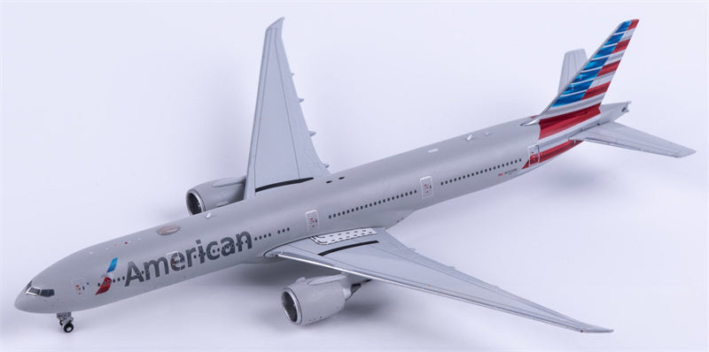 Geminijets American Airlines Boeing 777-300ER N722AN 1:400 Diecast Model view 4