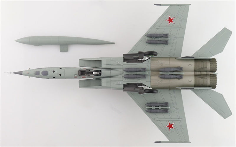 HOBBY MASTER MIG-25RBT Foxbat Red 46 47th GRAP 2nd Sqn. Russian Air Force May 2001 (with 8 x FAB-500 bombs) 1:72 Aircraft Pre-built Model