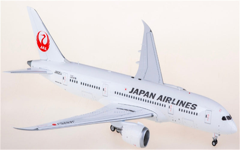 SQ Wings Japan Airlines Boeing 787-8 JA825J 1:200 Diecast Model view 3