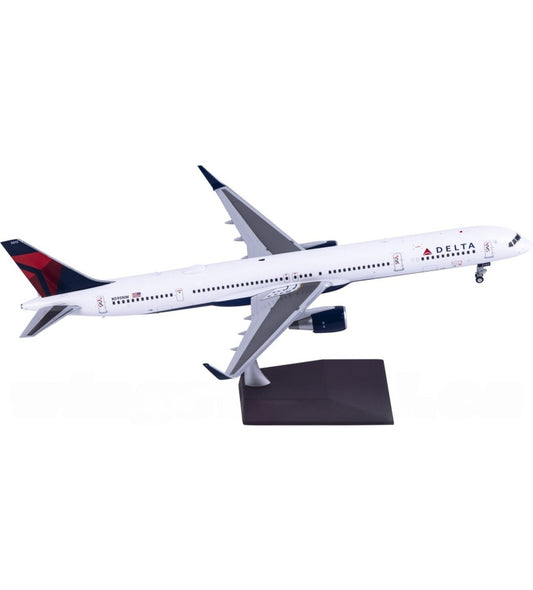 Geminijets 1:200 Delta Air Lines Boeing 757-300 N595NW  DIECAST Model