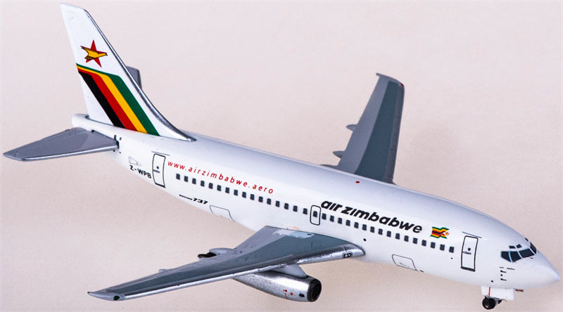AeroClassics Air Zimbabwe Boeing 737-200 Z-WPB 1:400 Diecast Model view 4