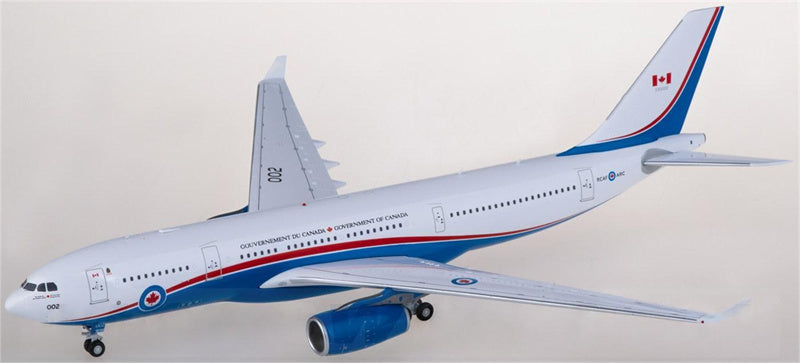 Geminijets RCAF Airbus A330-200 CC-330 Husky 330002 1:200 Diecast Model view 2