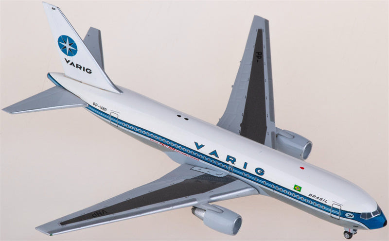AeroClassics VARIG Boeing 767-200 PP-VNP 1:400 Diecast Model view 4