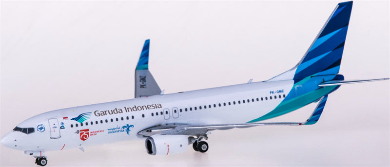 Phoenix Garuda Indonesia Boeing 737-800 PK-GMZ 1:400 Diecast Model view 2