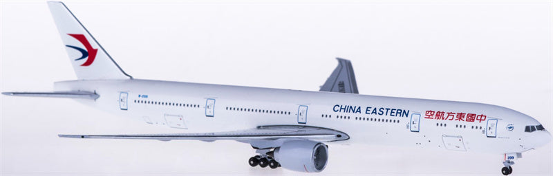 AeroClassics China Eastern Boeing 777-300ER B-2001 1:500 Diecast Model view 3