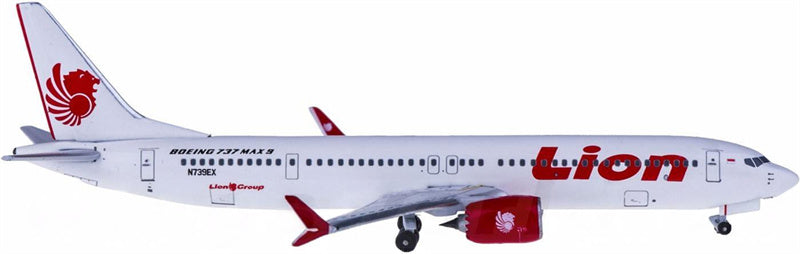 AeroClassics Lion Air Boeing 737 MAX 9 N739EX 1:400 Diecast Model view 2