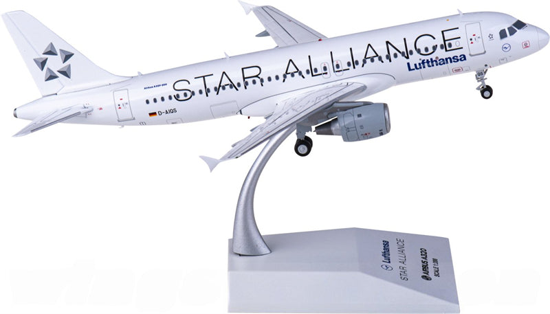 JC Wings Lufthansa Airbus A320 D-AIQS Star Alliance 1:200 Diecast Model view 2