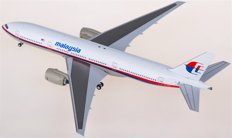 Bob Models Malaysia Airlines Boeing 777-200ER 9M-MRD 1:400 Diecast Model view 2