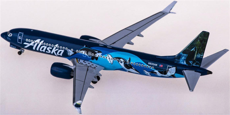 AeroClassics Alaska Airlines Boeing 737 MAX 9 N932AK 1:400 Diecast Model view 3