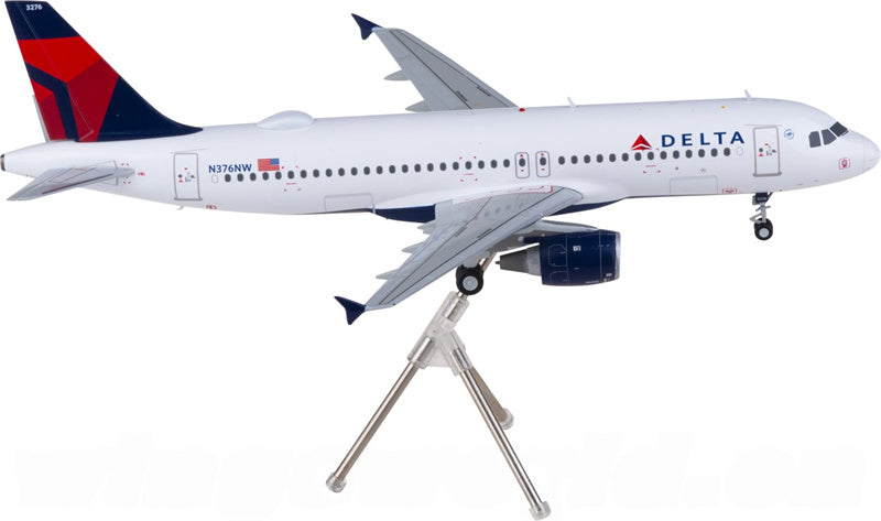 Geminijets Delta Air Lines Airbus A320-200 N376NW 1:200 Diecast Model view 2