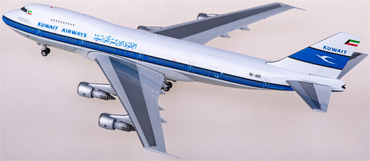 Phoenix Kuwait Airways Boeing 747-200 9K-ADC 1:400 Diecast Model view 1