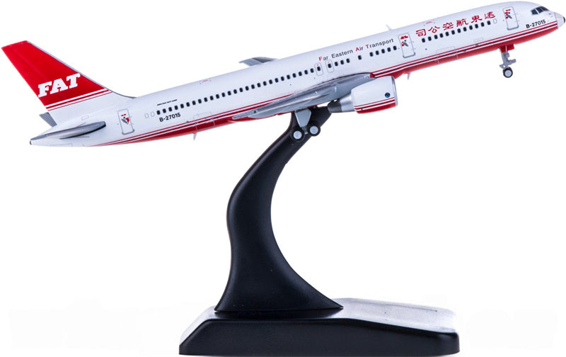 JC Wings FAT Boeing 757-200 B-27015 1:400 Diecast Model view 3