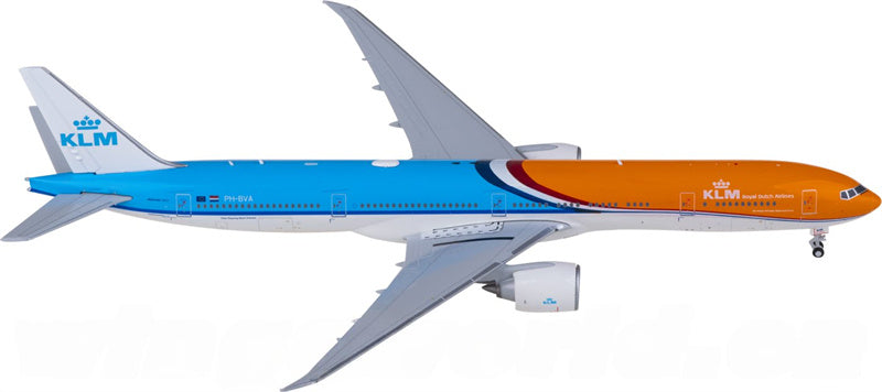 Geminijets KLM Boeing 777-300ER PH-BVA 1:400 Diecast Model view 2
