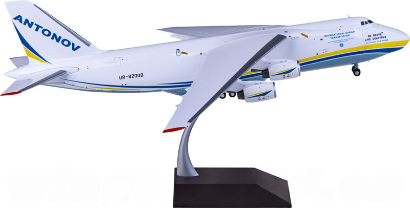 Geminijets Antonov An-124-100M Ruslan UR-82008 1:200 Diecast Model view 1