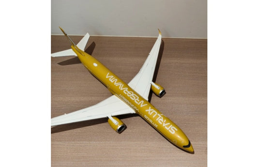 SQ Wings 1:200 Starlux Airlines A350-1000 B-58554 Flaps down DIECAST Model