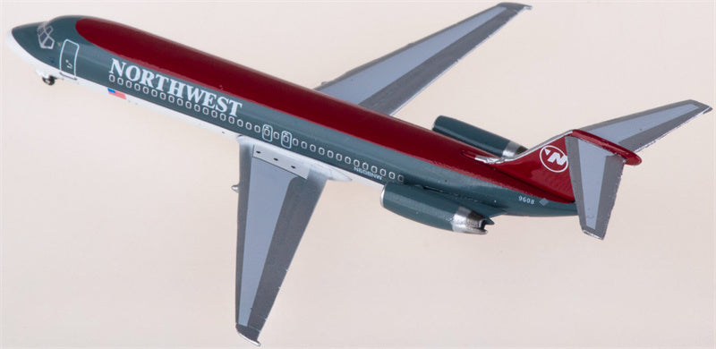 AeroClassics Northwest Airlines McDonnell Douglas DC-9-32 N608NW 1:400 Diecast Model view 2