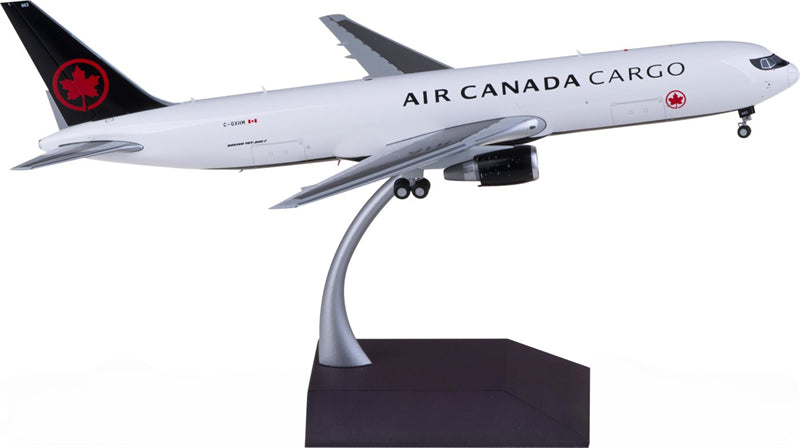 Geminijets Air Canada Cargo Boeing 767-300ERF C-GXHM 1:200 Diecast Model view 2