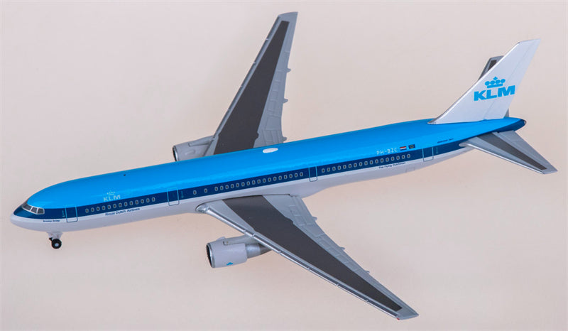 Herpa KLM Boeing 767-300 PH-BZC 1:500 Diecast Model view 1