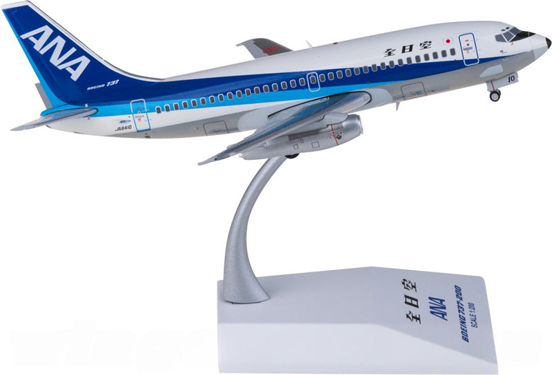 JC Wings ANA Boeing 737-200 JA8410 1:200 Diecast Model view 2