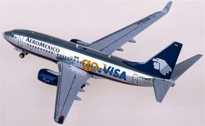 JC Wings Aeromexico Boeing 737-700 N784XA 1:400 Diecast Model view 4