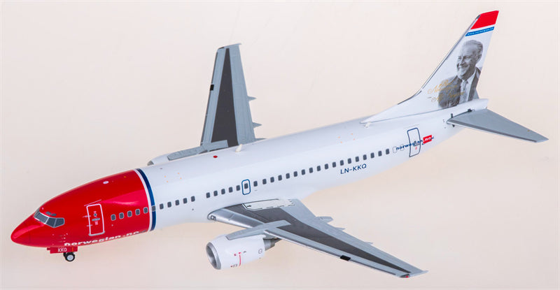 JC Wings Norwegian Air Shuttle Boeing 737-300 LN-KKQ 1:200 Diecast Model view 1