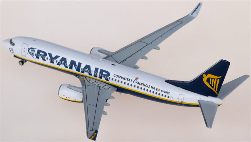 JC Wings Ryanair Boeing 737-800 EI-DWE 1:400 Diecast Model view 3