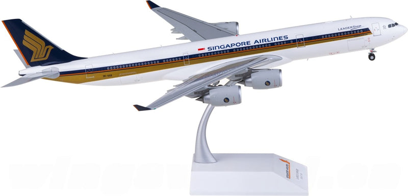 JC Wings Singapore Airlines Airbus A340-500 9V-SGB 1:200 diecast plane Diecast Model view 2
