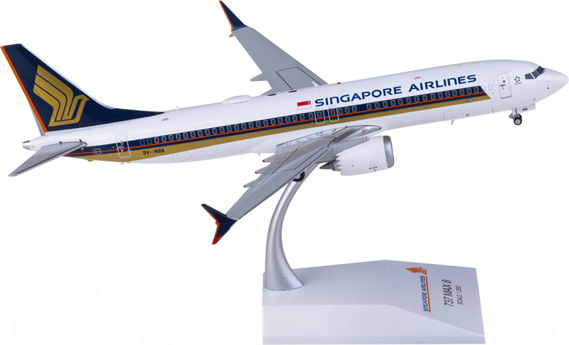 JC Wings Singapore Airlines Boeing 737 MAX 8 9V-MBA 1:200 Diecast Model view 2