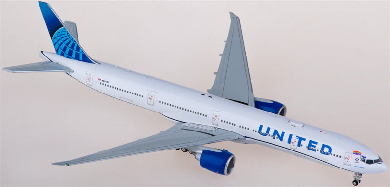 JC Wings United Airlines Boeing 777-300ER N2749U 1:400 Diecast Model view 1