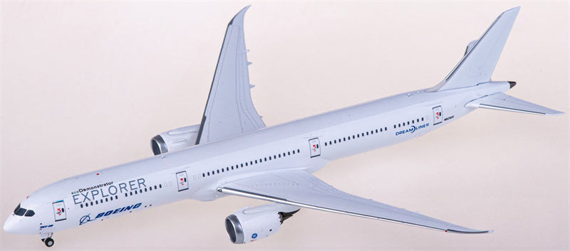 NG Models Boeing 787-10 Dreamliner N8290V 1:400 Diecast Model view 2