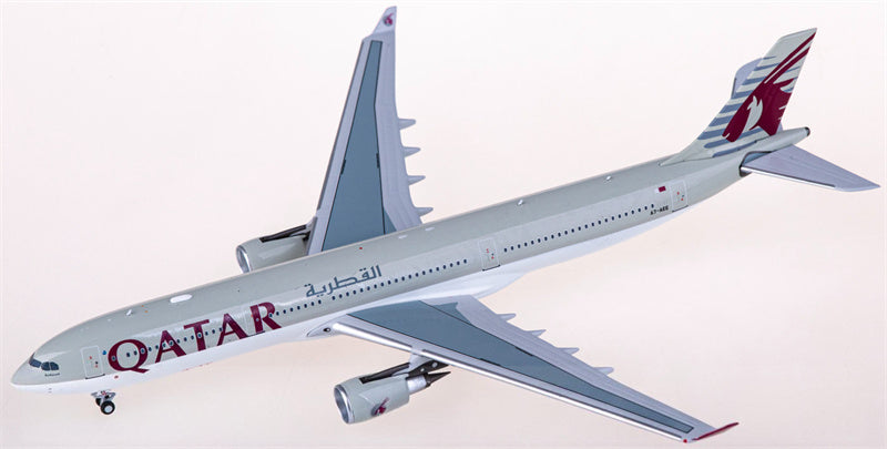 NG Models Qatar Airbus A330-300 A7-AEE 1:400 Diecast Model view 4
