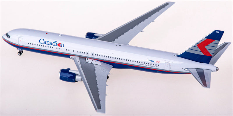 Phoenix Canadian Airlines Boeing 767-300ER C-FCAB 1:400 Diecast Model view 3