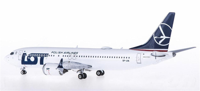 Phoenix LOT Boeing 737 MAX 8 SP-LVA 1:400 Diecast Model view 4