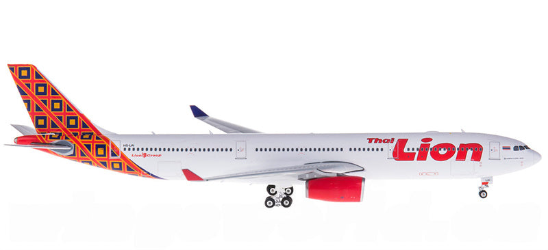 Phoenix Lion Air Airbus A330-300 HS-LAI 1:400 Diecast Model view 4