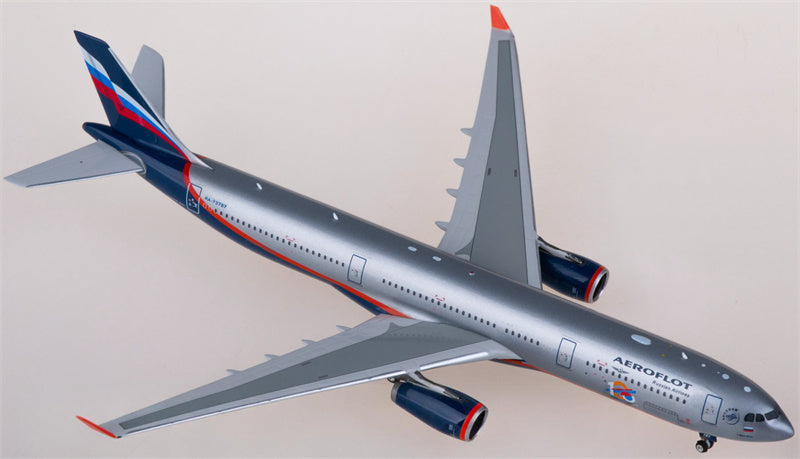 Phoenix Models Aeroflot Airbus A330-300 RA-73787 1:400 diecast plane Diecast Model view 4
