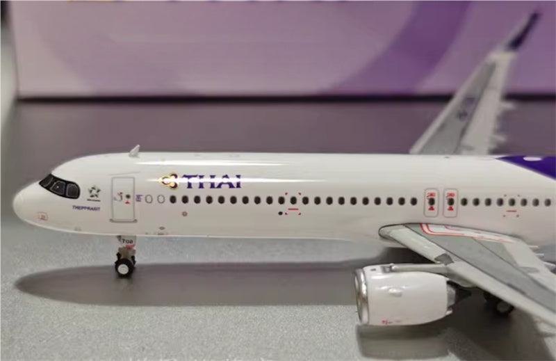 Phoenix Thai Airways Airbus A321neo HS-TOB 1:400 diecast plane Diecast Model view 4