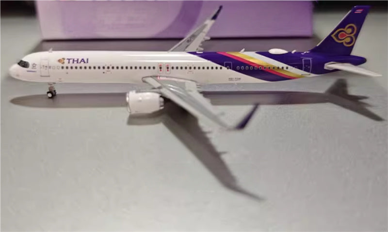 Phoenix Thai Airways Airbus A321neo HS-TOB 1:400 diecast plane Diecast Model view 3