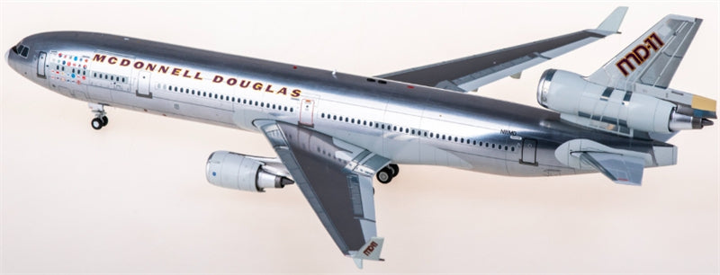 SQ Wings McDonnell Douglas MD-11 N111MD 1:200 diecast plane Diecast Model view 3