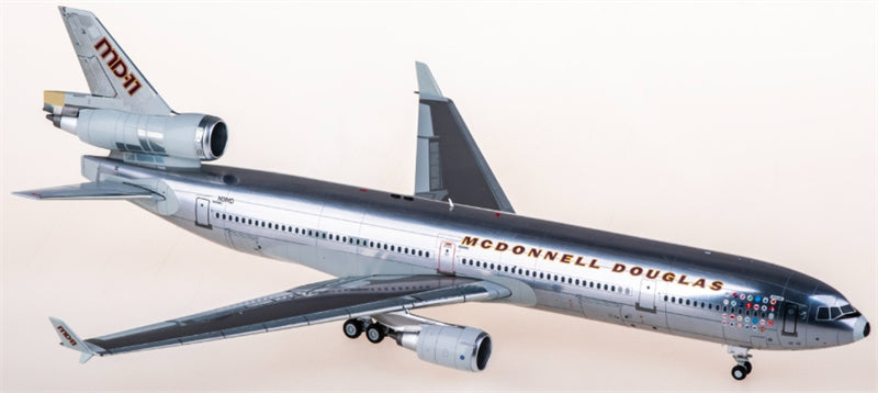 SQ Wings McDonnell Douglas MD-11 N111MD 1:200 diecast plane Diecast Model view 1