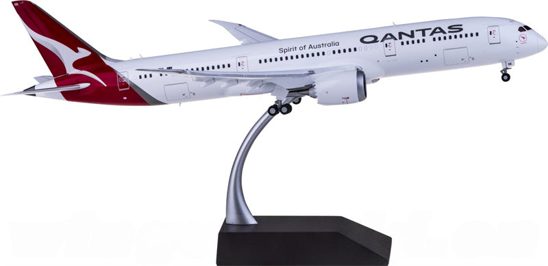 Geminijets Qantas Boeing 787-9 VH-ZNK Flaps Down 1:200 Diecast Model view 2