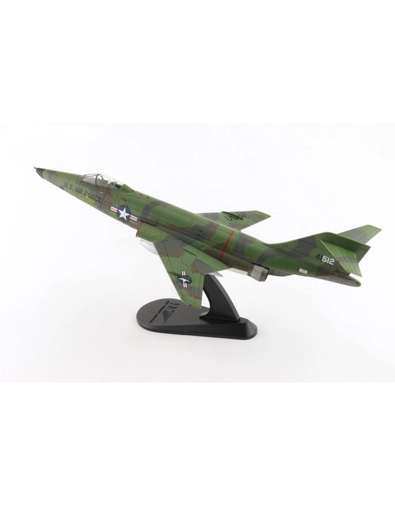 HOBBY MASTER USAF RF-101A Voodoo 363rd TRW Udorn 1:72 Model 1965   54-1512