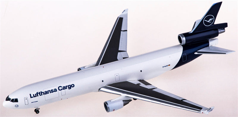 Herpa Lufthansa Cargo McDonnell Douglas MD-11F D-ALCD 1:500 Diecast Model view 3