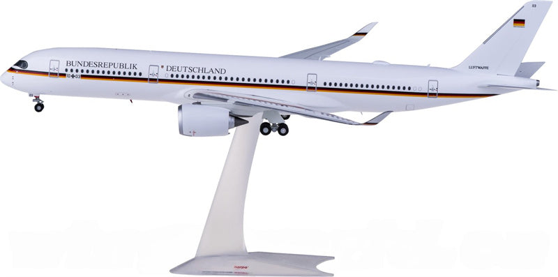 Herpa Luftwaffe Airbus A350-900 10+03 1:200 ABS Model view 5