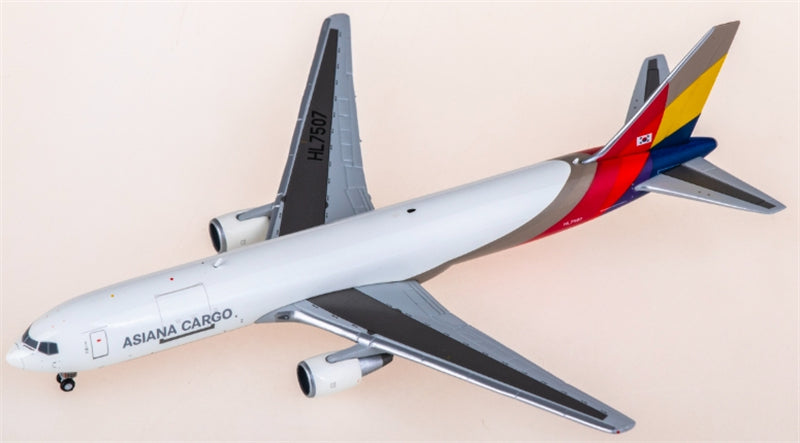 JC Wings Asiana Cargo Boeing 767-300F HL7507 1:400 Diecast Model view 2