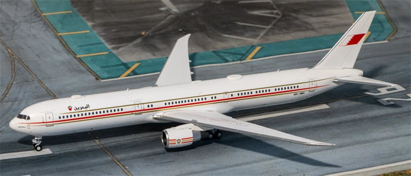 PandaModel 1:400 Bahrain Royal Flight B767-400 A9C-HMH DIECAST Model