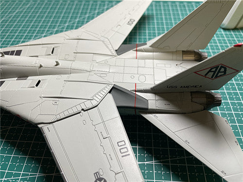 CALIBRE WINGS F-14A VF-102 DIAMONBACKS BUNO 159466 USS AMERICA 1:72 Aircraft Pre-built Model
