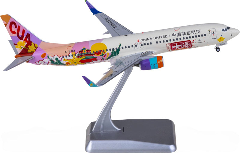 NG Models China United Airlines Boeing 737-800 B-208Z 1:200 Diecast Model view 1