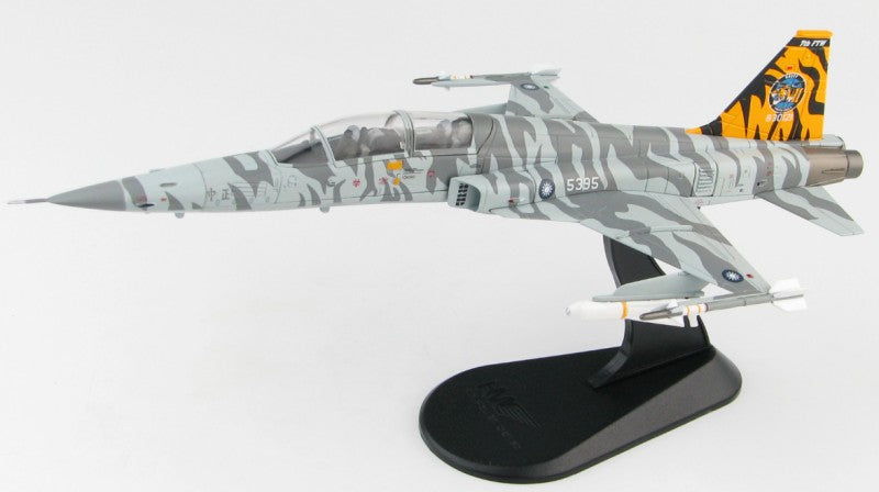 HOBBY MASTER ROCAF F-5F 7th FTW 1:72 Model 2018  Tiger II 5395 / 830121