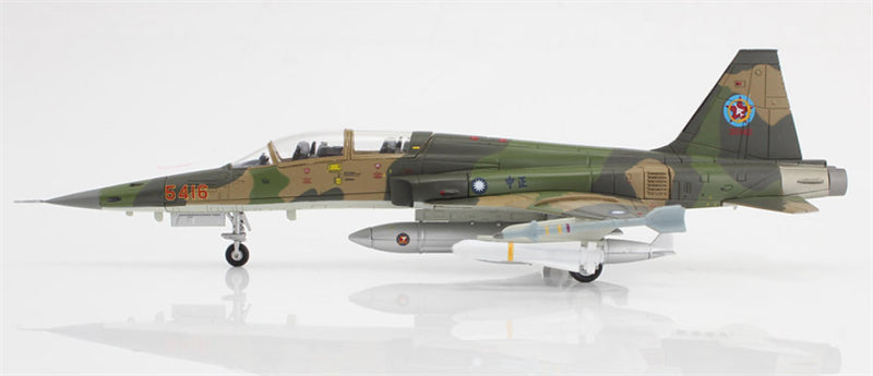 HOBBY MASTER ROCAF F-5F Tiger II 46th Aggressor Sqn 1:72 Model